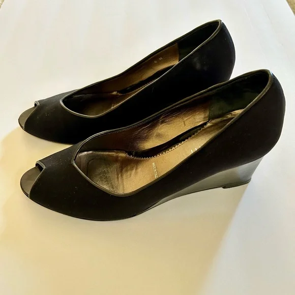 AMALFI Black Wedge Peep Toe Pumps Size 8 - Picture 7 of 7